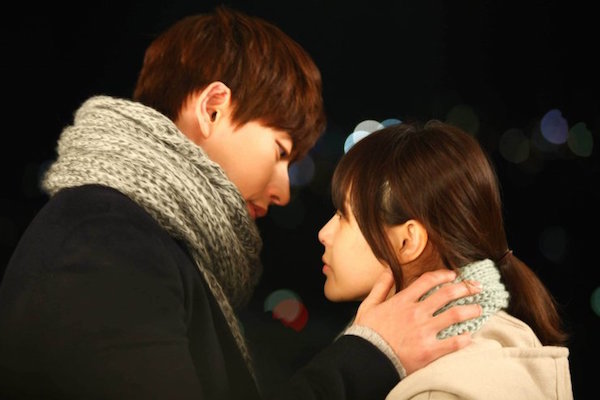Snow is on the Sea Korean Movie