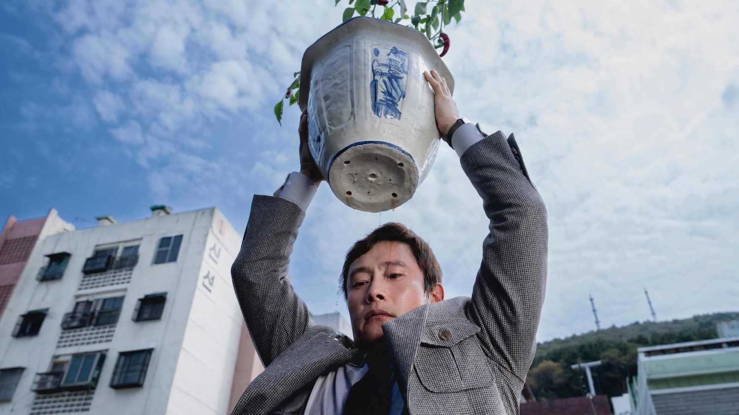 Park Chan-wook’s “No Other Choice” – A sticky, claustrophobic descent into workplace desperation
